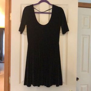 Black midi velvet dress